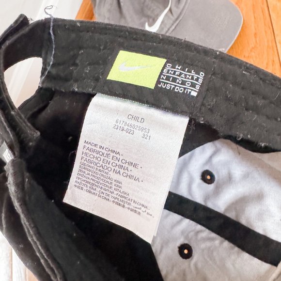 Bundle of 2 Nike Child Size Hats - Picture 4 of 6